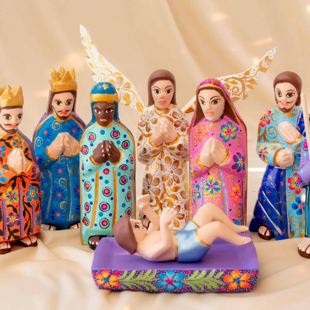 Hand painted Mexican nativity set selling