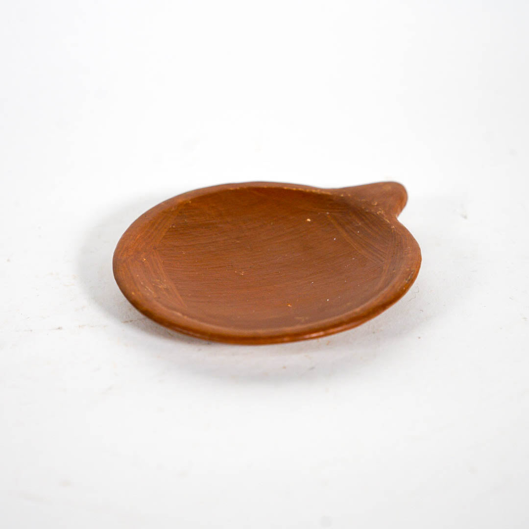 Pequeño Red Clay Plate